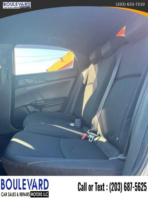 Used 2018 Honda Civic Sport image 11
