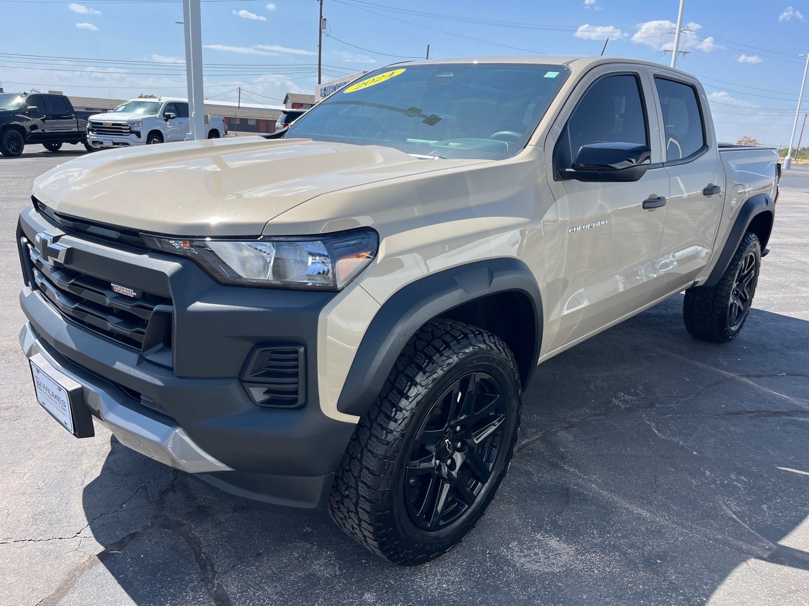 Used 2024 Chevrolet Colorado Trail Boss w/ Advanced Trailering Package AWD/4WD image 1