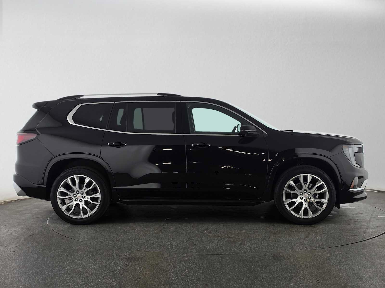 New 2027 GMC Acadia Denali w/ Denali Reserve Package FWD image 2
