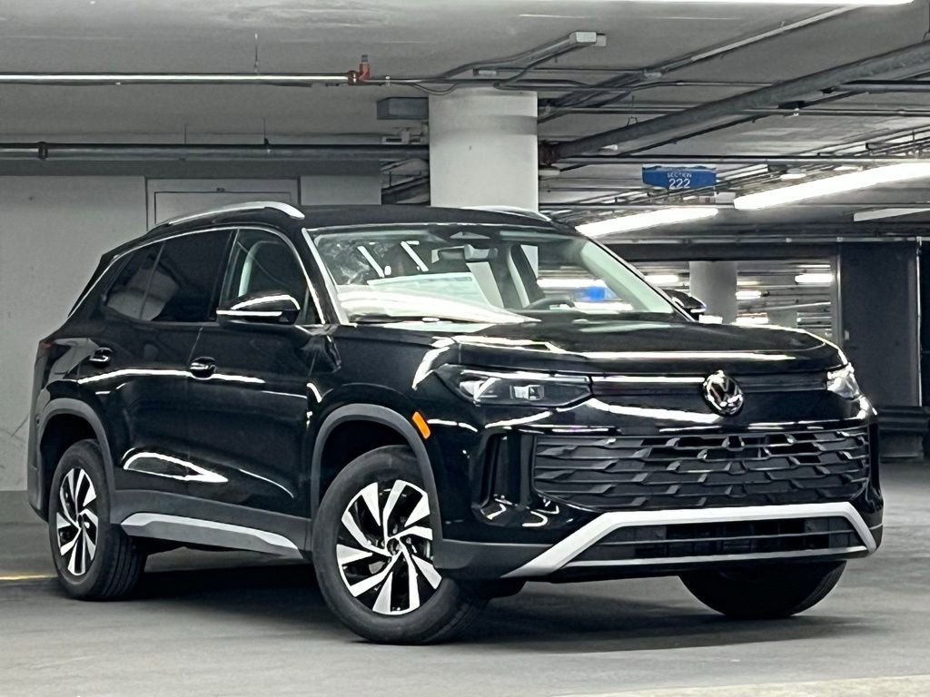New 2026 Volkswagen Tiguan S FWD image 2