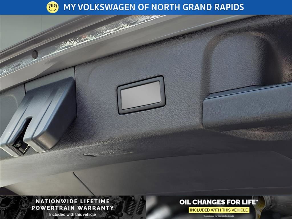 New 2026 Volkswagen Atlas SE image 18