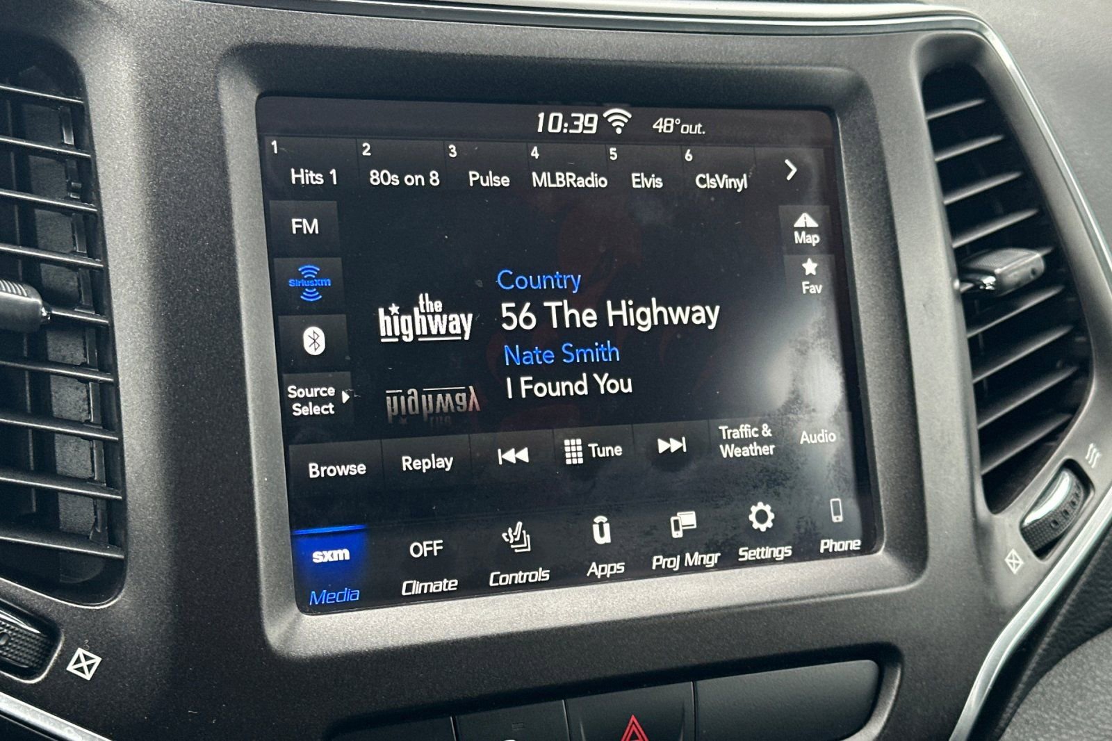 Used 2020 Jeep Cherokee Trailhawk w/ Cold Weather Group image 18