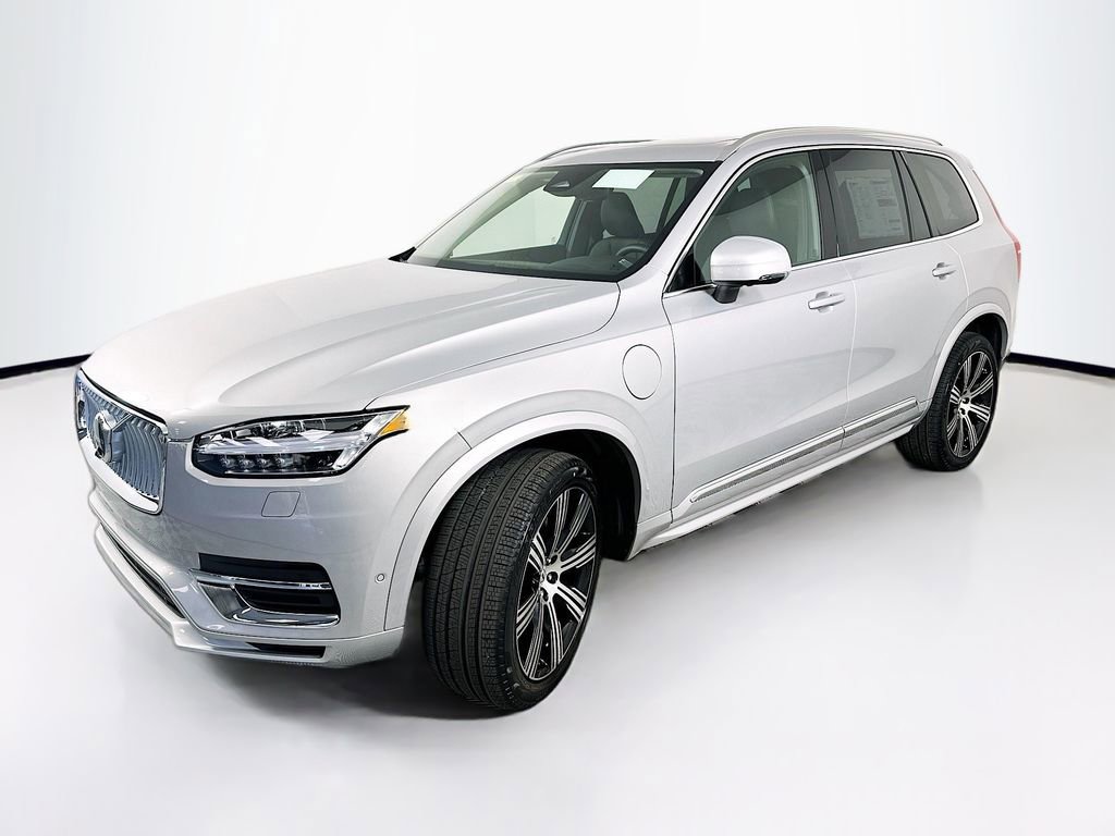 Used 2025 Volvo XC90 T8 Plus w/ Protection Package Premier image 2