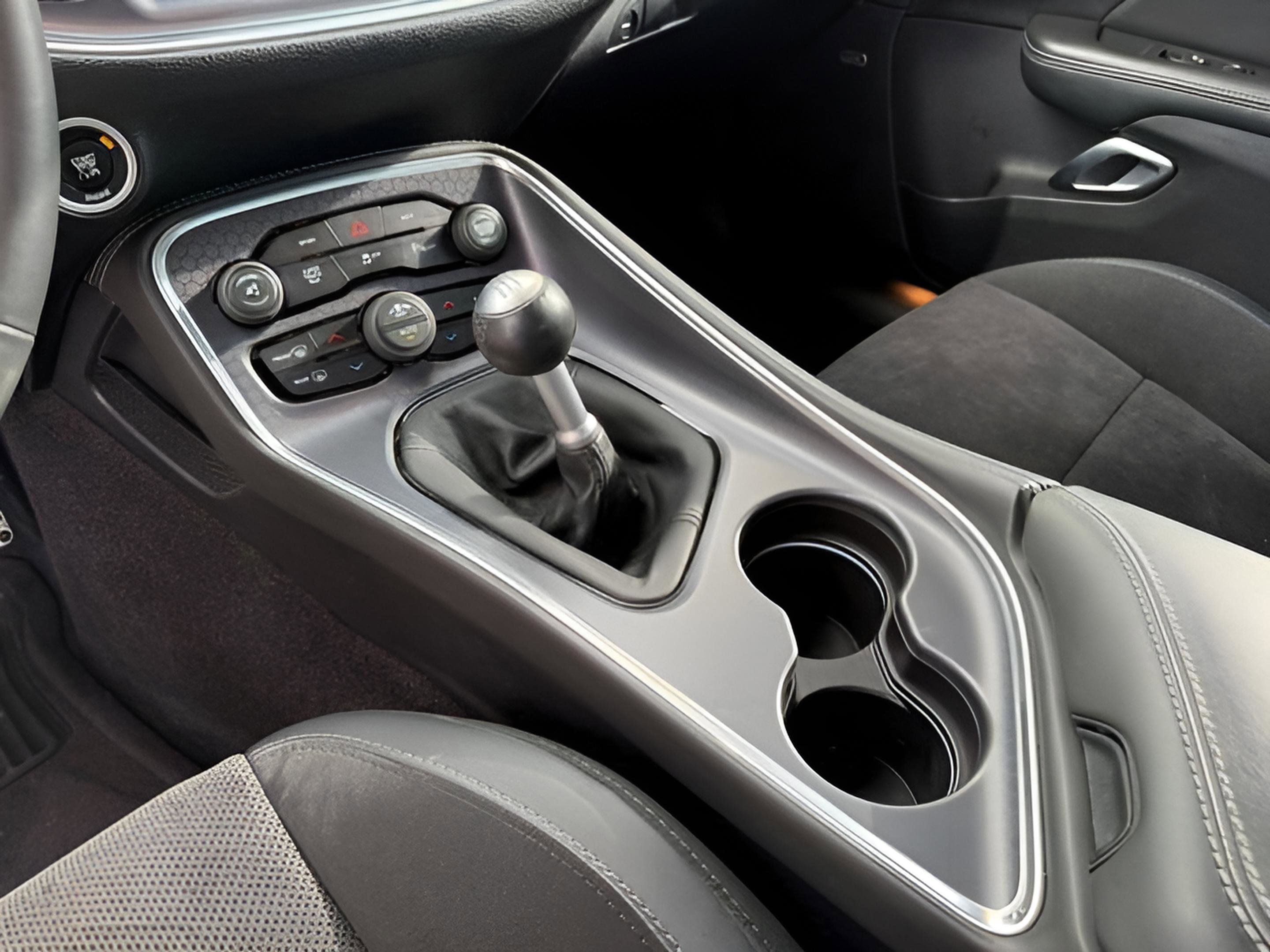 Used 2016 Dodge Challenger R/T Scat Pack w/ Leather Interior Group RWD image 24