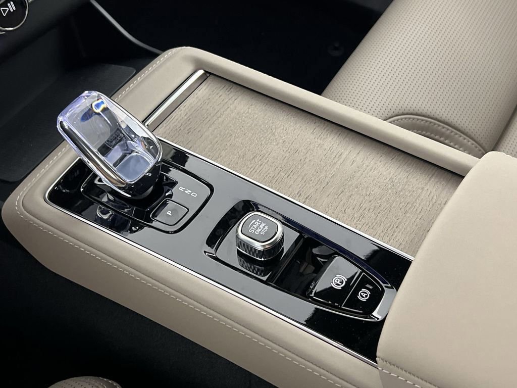 New 2026 Volvo XC90 B6 Ultra w/ Protection Package image 20