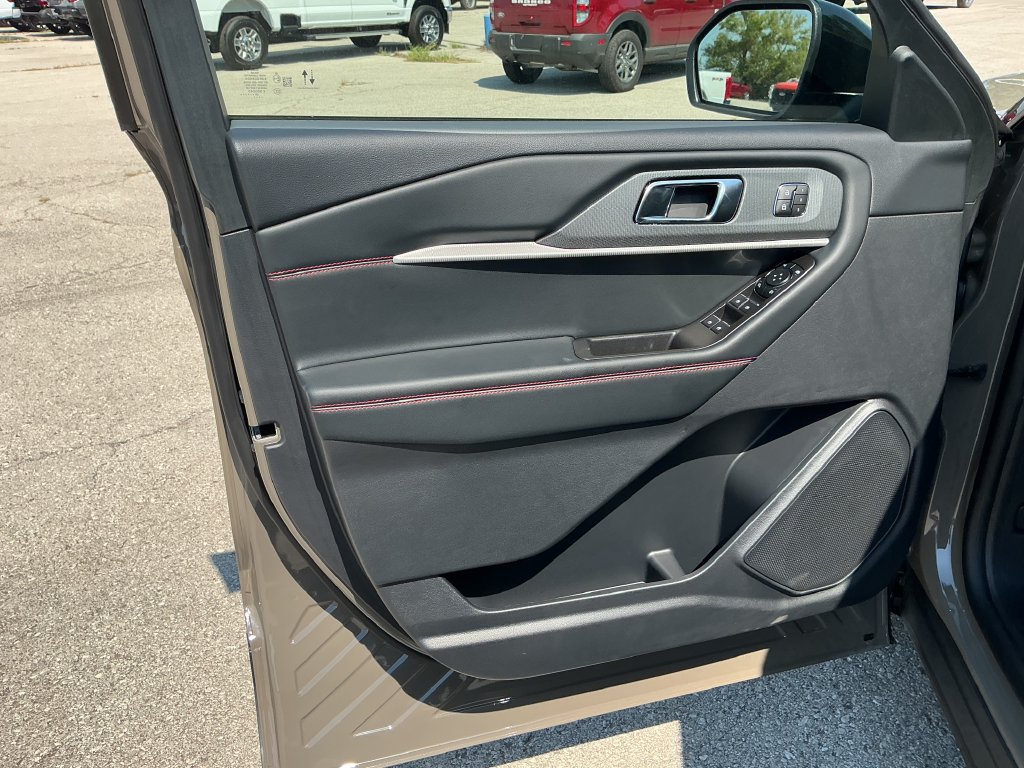 New 2026 Ford Explorer ST AWD/4WD image 17