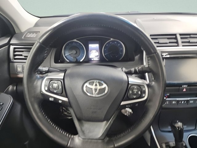 Used 2016 Toyota Camry XLE w/ Advanced Technology Package image 28