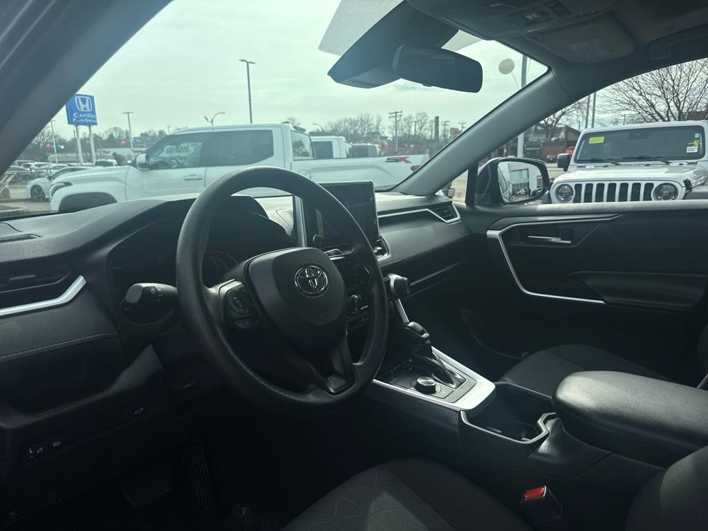 Used 2025 Toyota RAV4 XLE w/ Convenience Package image 15