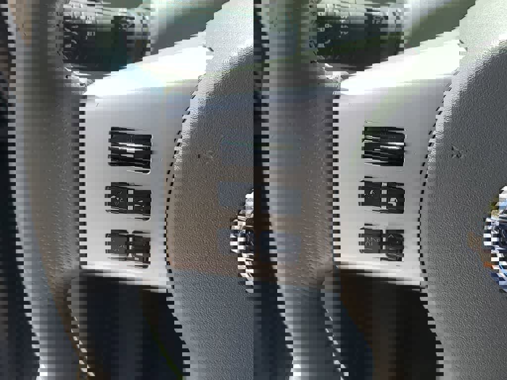 Used 2016 Nissan Frontier SV w/ SV Value Truck Package image 25