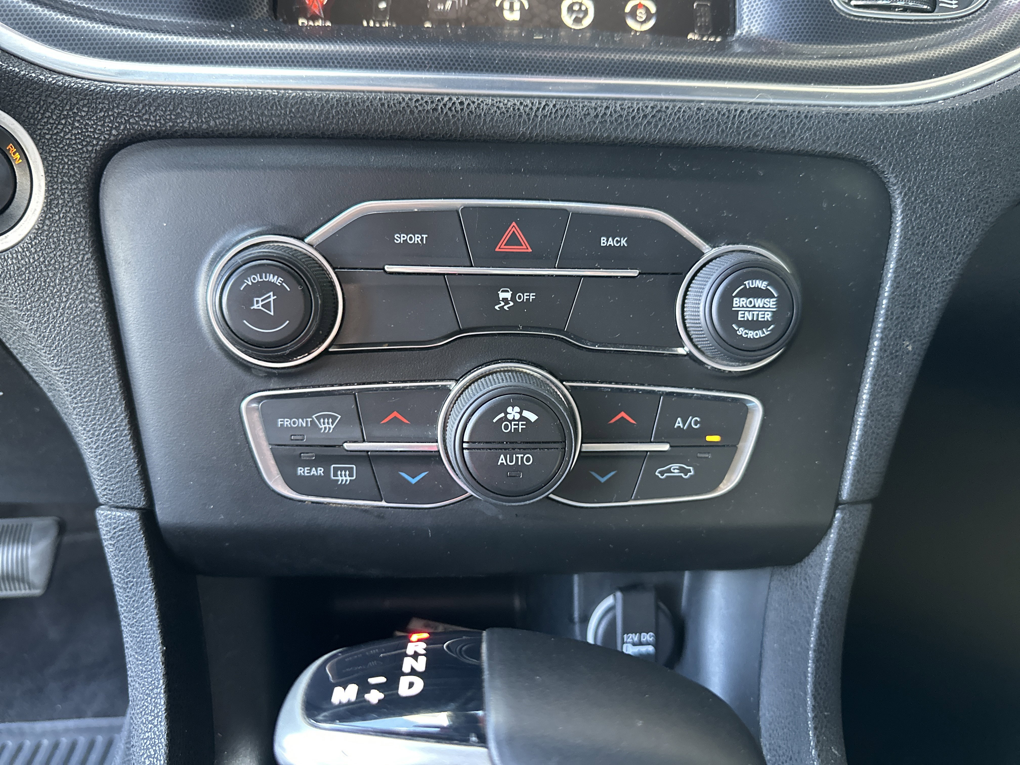 Used 2016 Dodge Charger R/T w/ Navigation & Travel Group RWD image 25