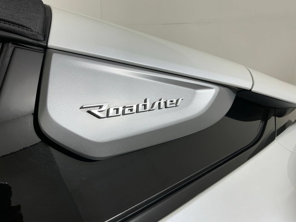 Used 2019 BMW i8 Roadster AWD/4WD image 23