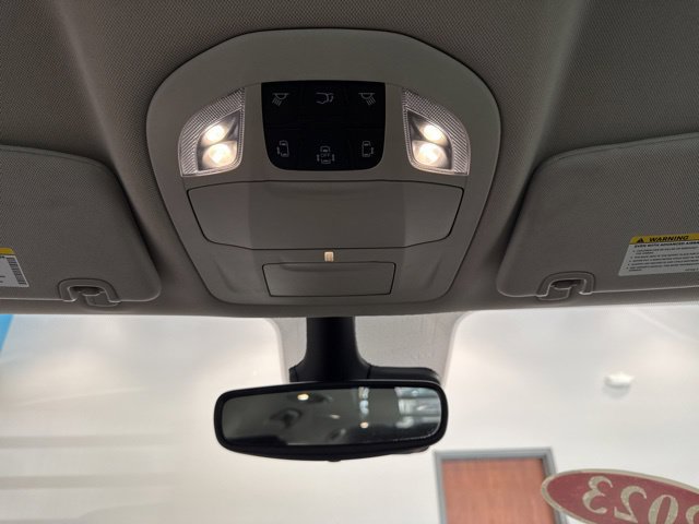 Used 2023 Chrysler Pacifica Touring-L FWD image 32