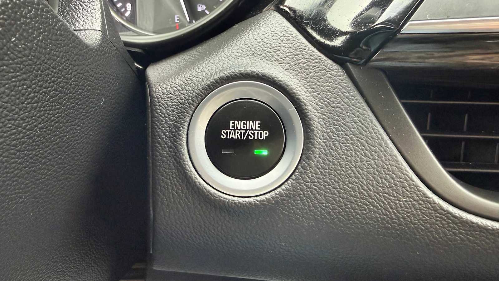 Used 2018 Buick Envision Premium image 19