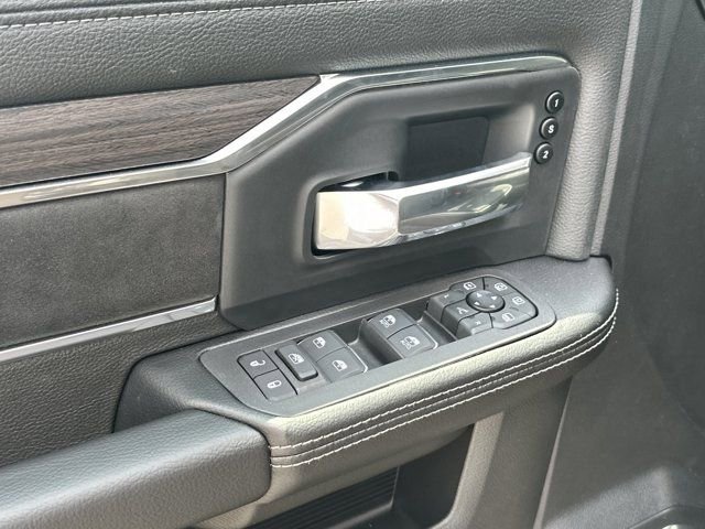 New 2026 RAM 3500 Laramie AWD/4WD image 12