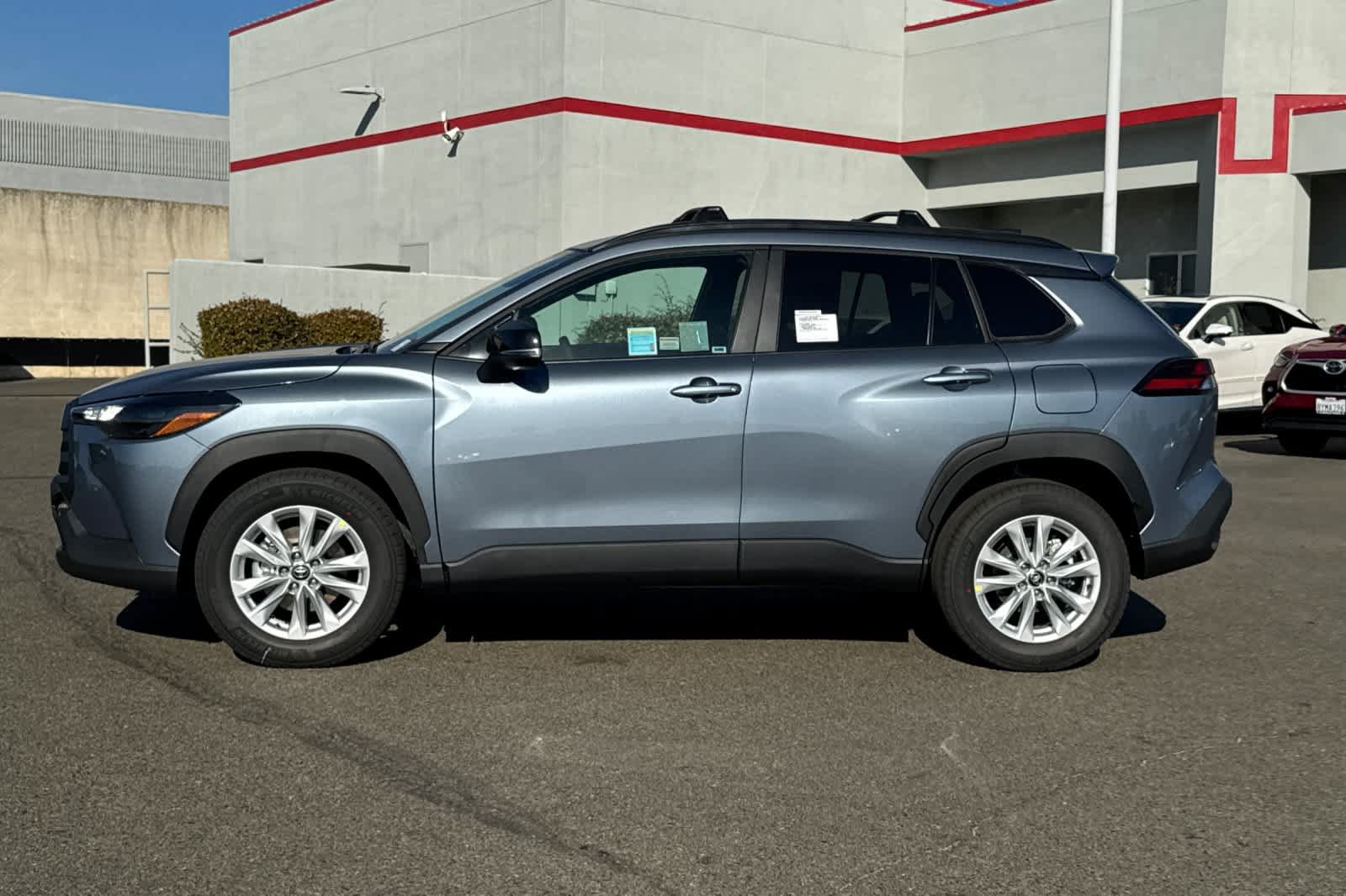 New 2026 Toyota Corolla Cross LE w/ Moonroof Package FWD image 5