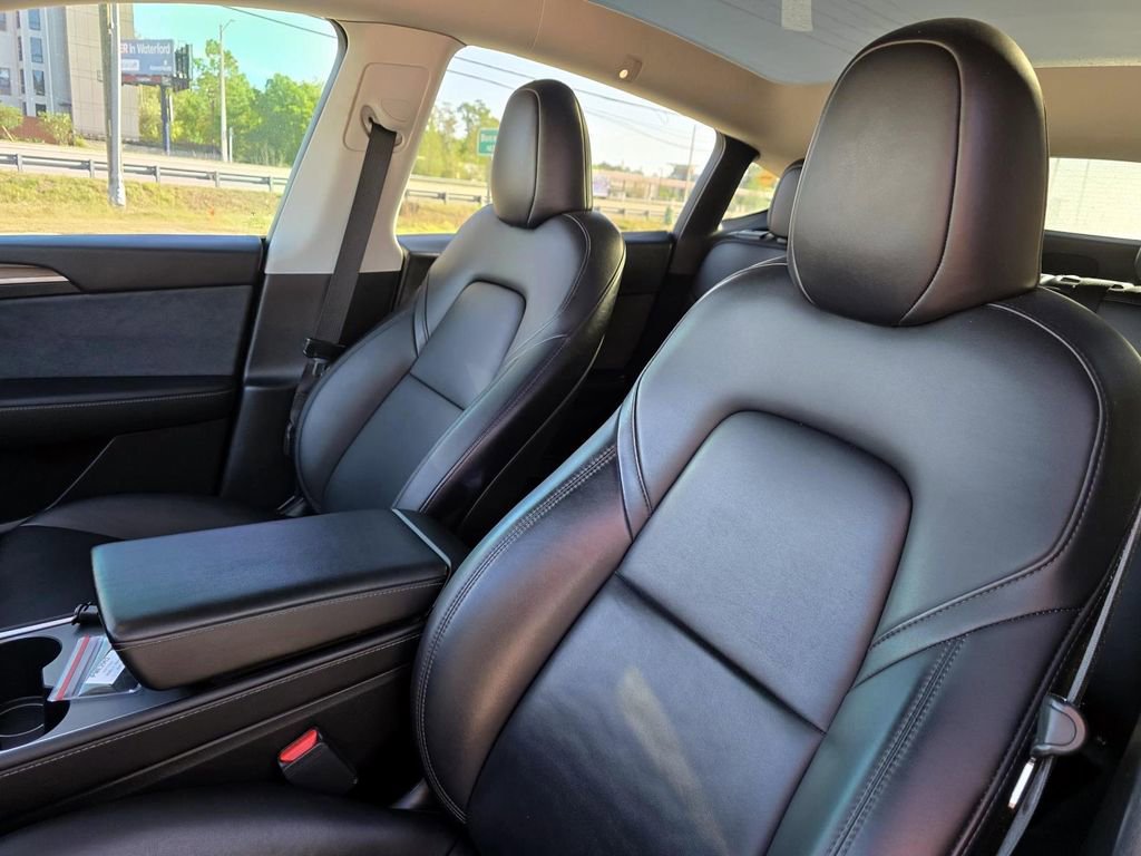 Used 2023 Tesla Model Y Long Range image 19
