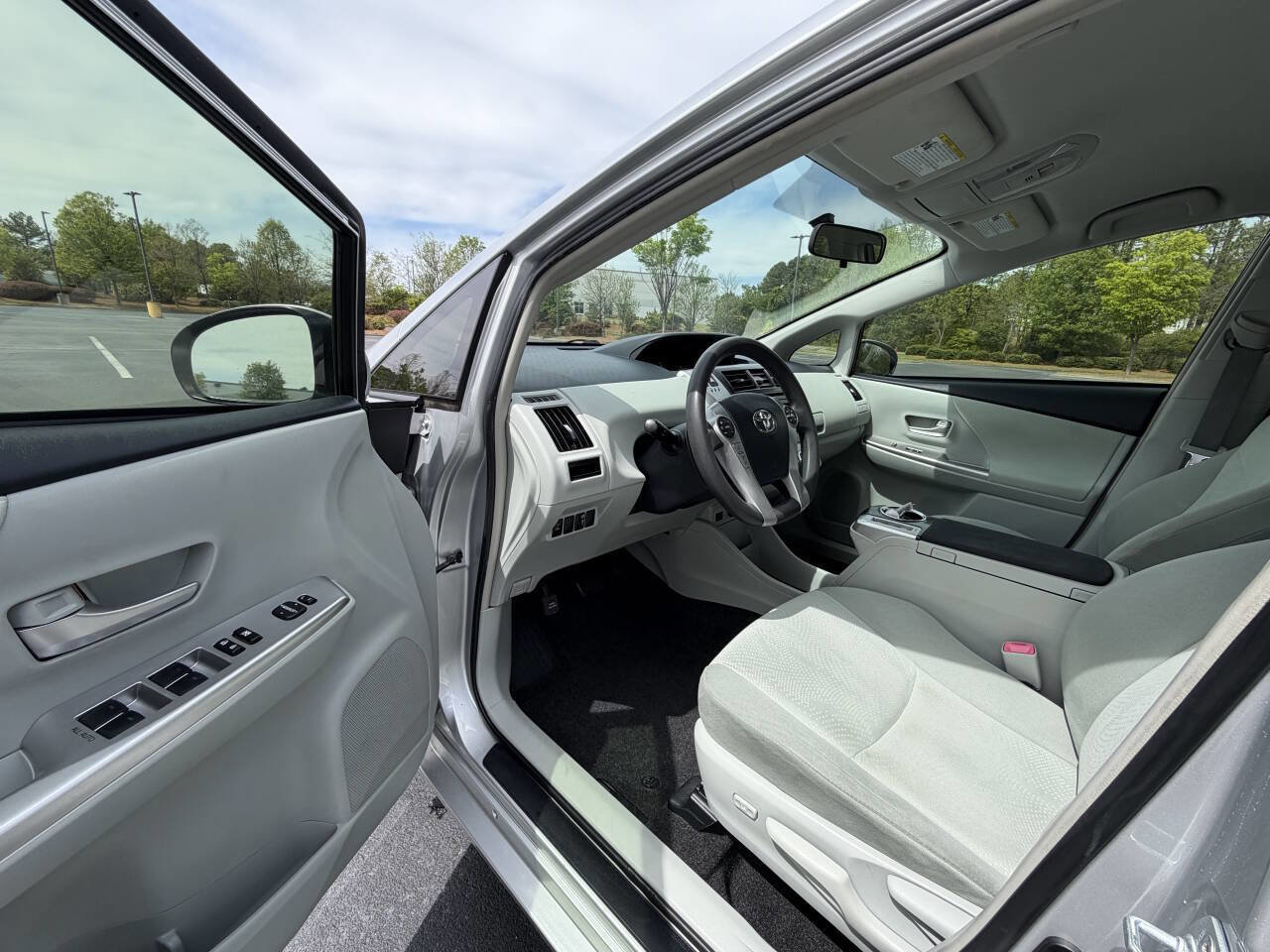 Used 2013 Toyota Prius V Three FWD image 11