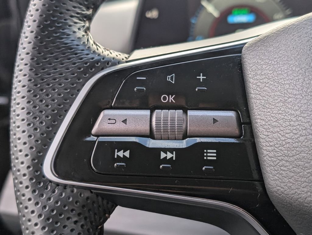 Used 2025 Nissan Ariya FWD image 20