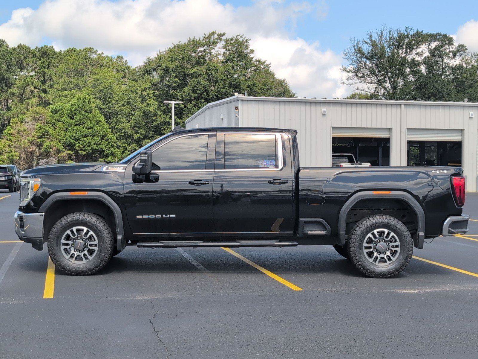 Used 2022 GMC Sierra 2500 SLE AWD/4WD image 2