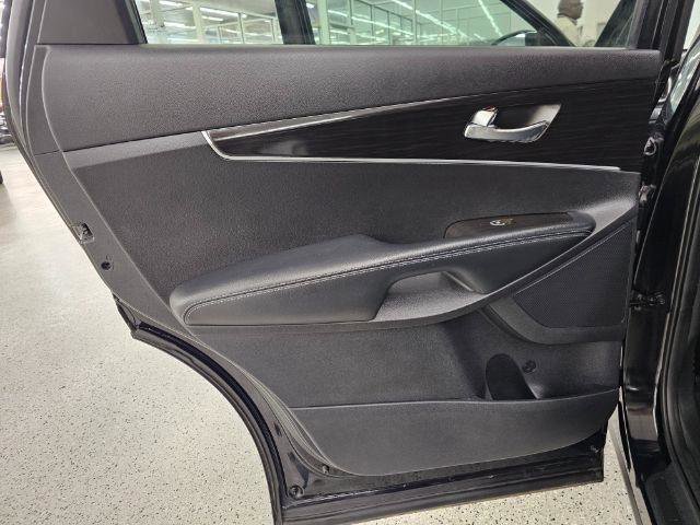 Used 2019 Kia Sorento AWD image 26