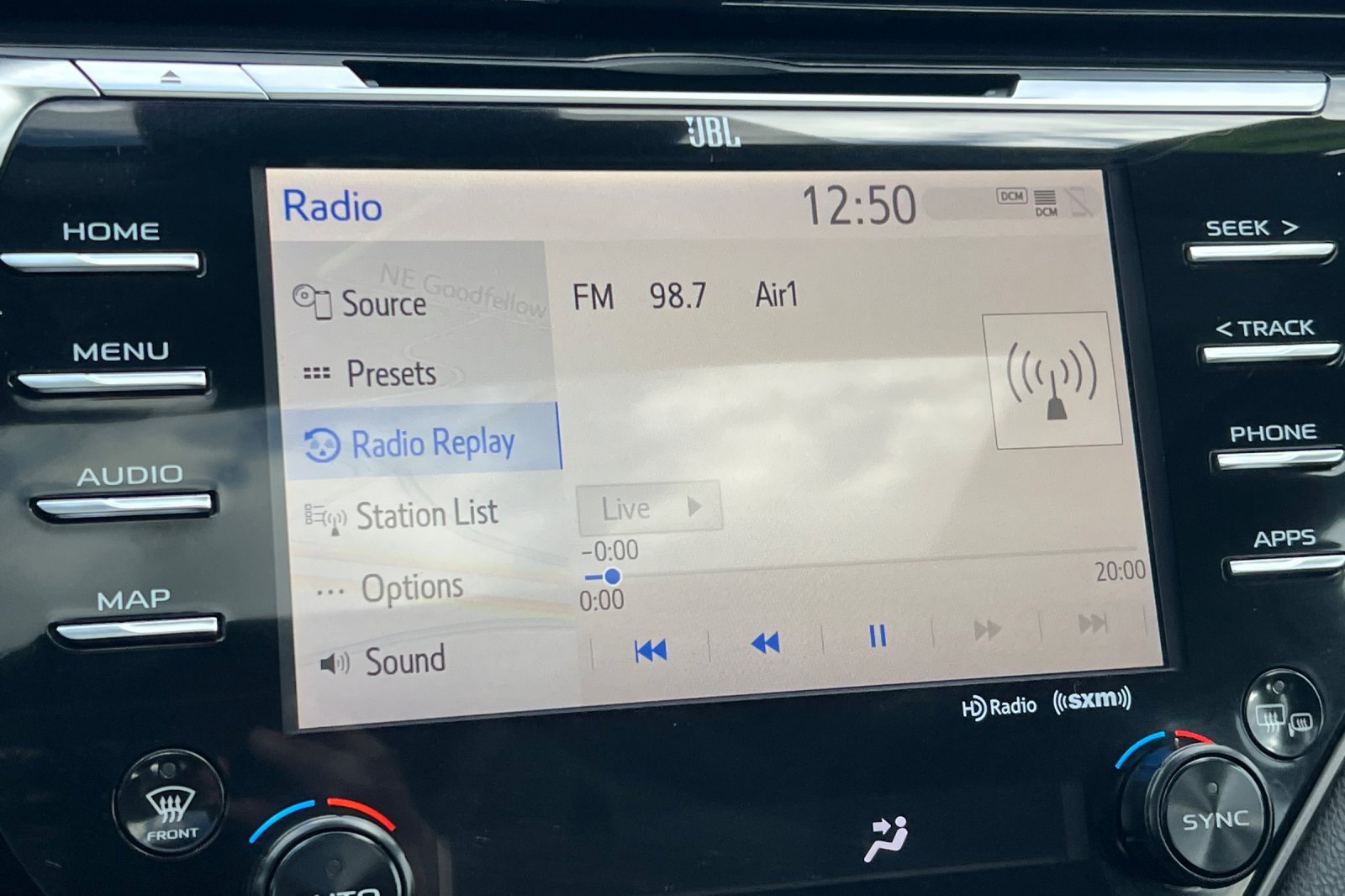 Certified 2020 Toyota Camry XLE w/ Sunroof Package image 14