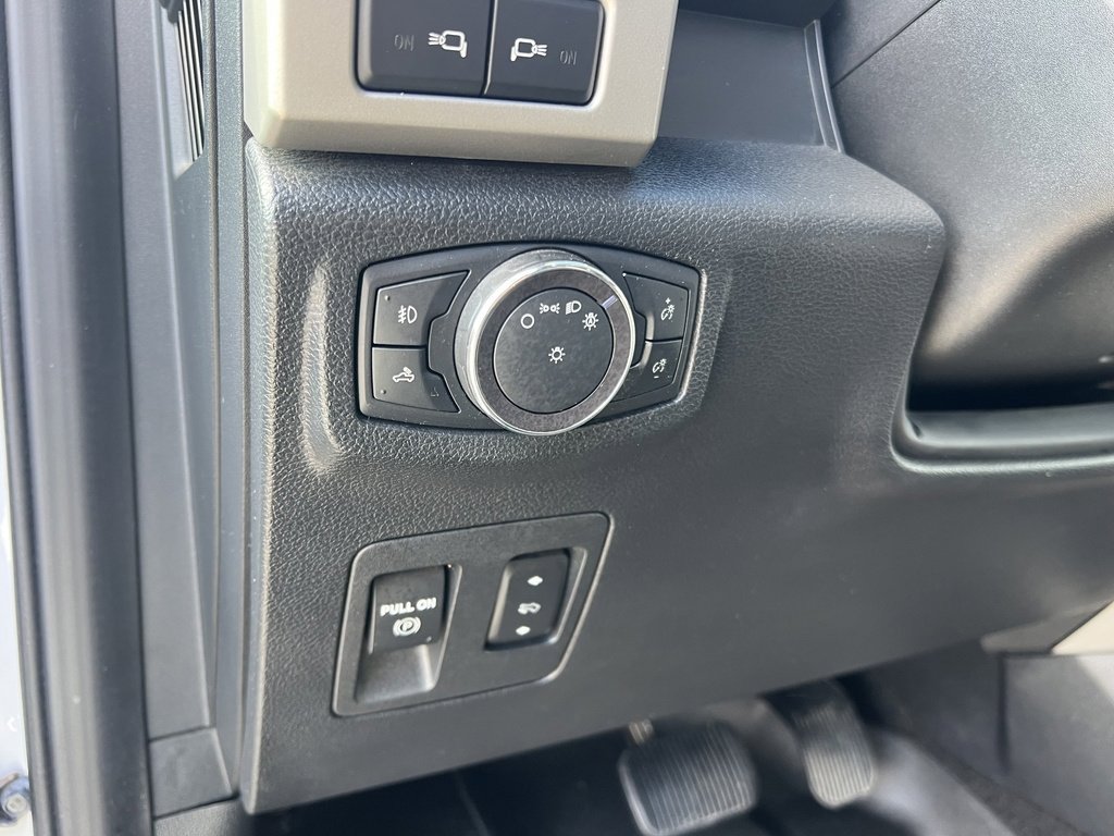 Certified 2020 Ford F150 Lariat w/ Equipment Group 502A Luxury image 18