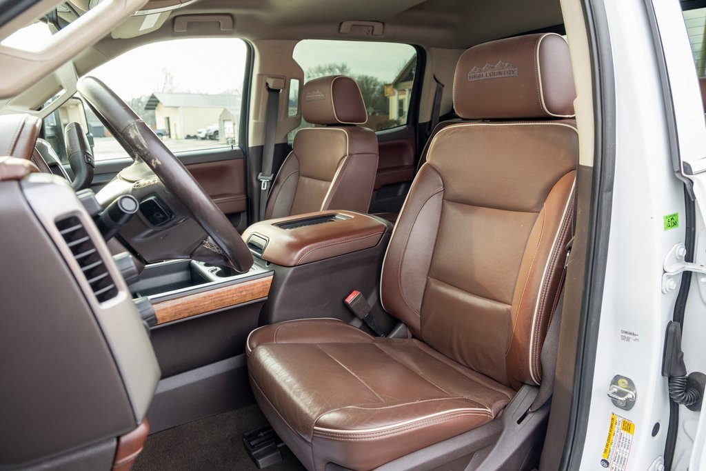 Used 2017 Chevrolet Silverado 2500 High Country w/ Duramax Plus Package image 6