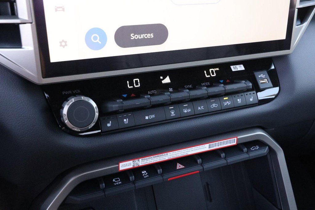 New 2025 Toyota Tundra Limited image 17