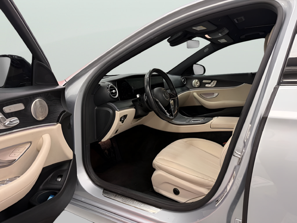 Used 2022 Mercedes-Benz E 350 Sedan image 10