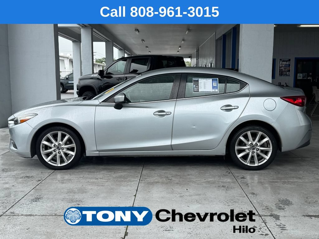 Used 2017 MAZDA MAZDA3 Touring FWD image 2