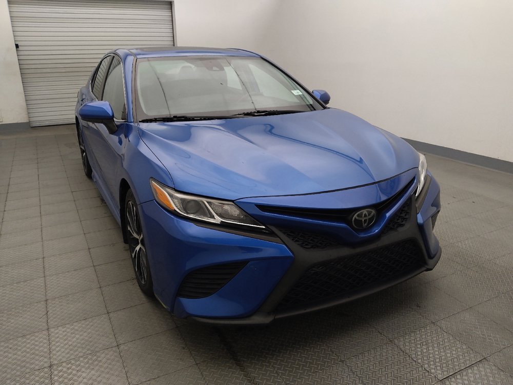 Used 2019 Toyota Camry SE FWD image 14