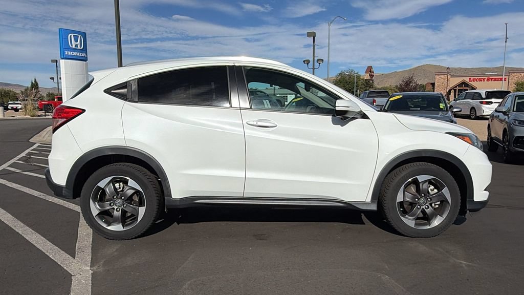 Used 2018 Honda HR-V EX-L image 2