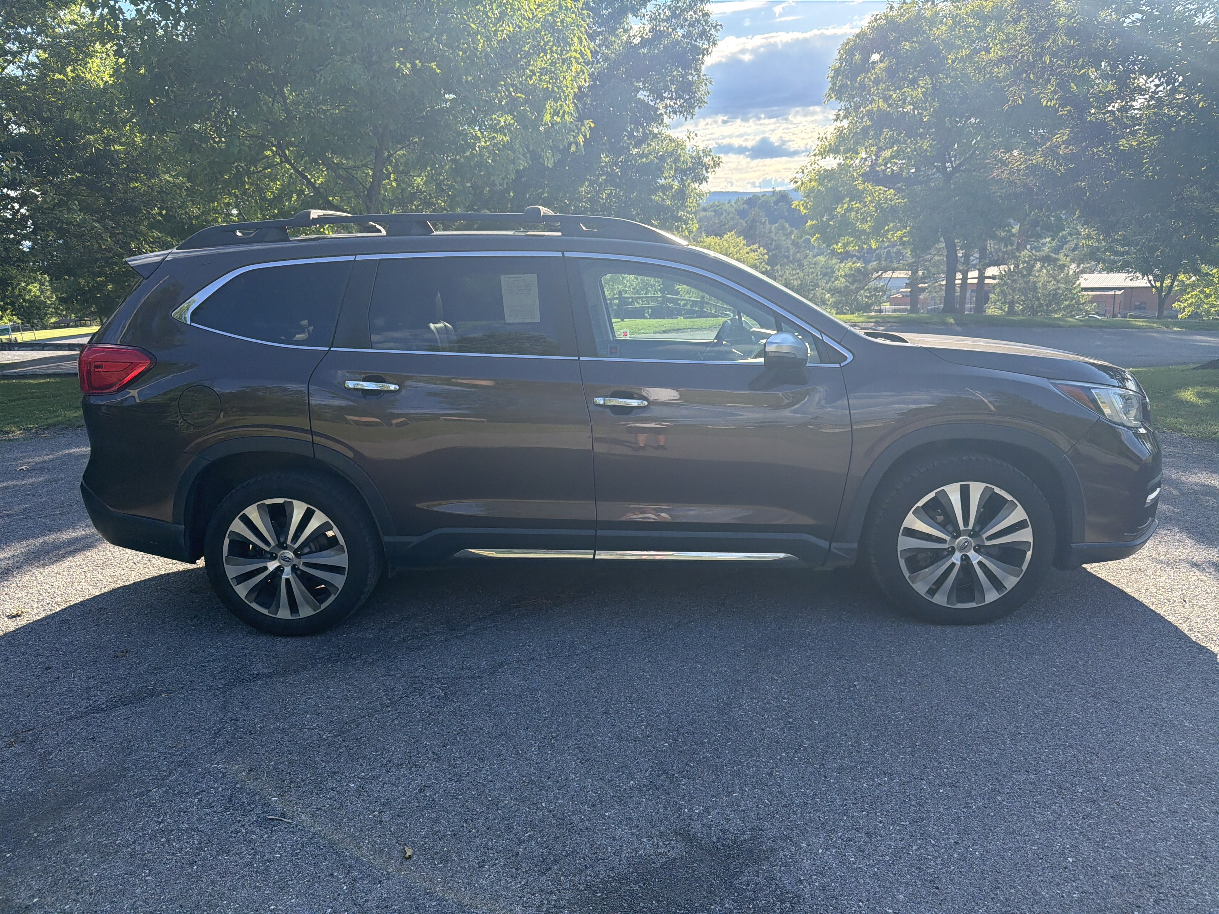 Used 2019 Subaru Ascent Touring AWD/4WD image 2