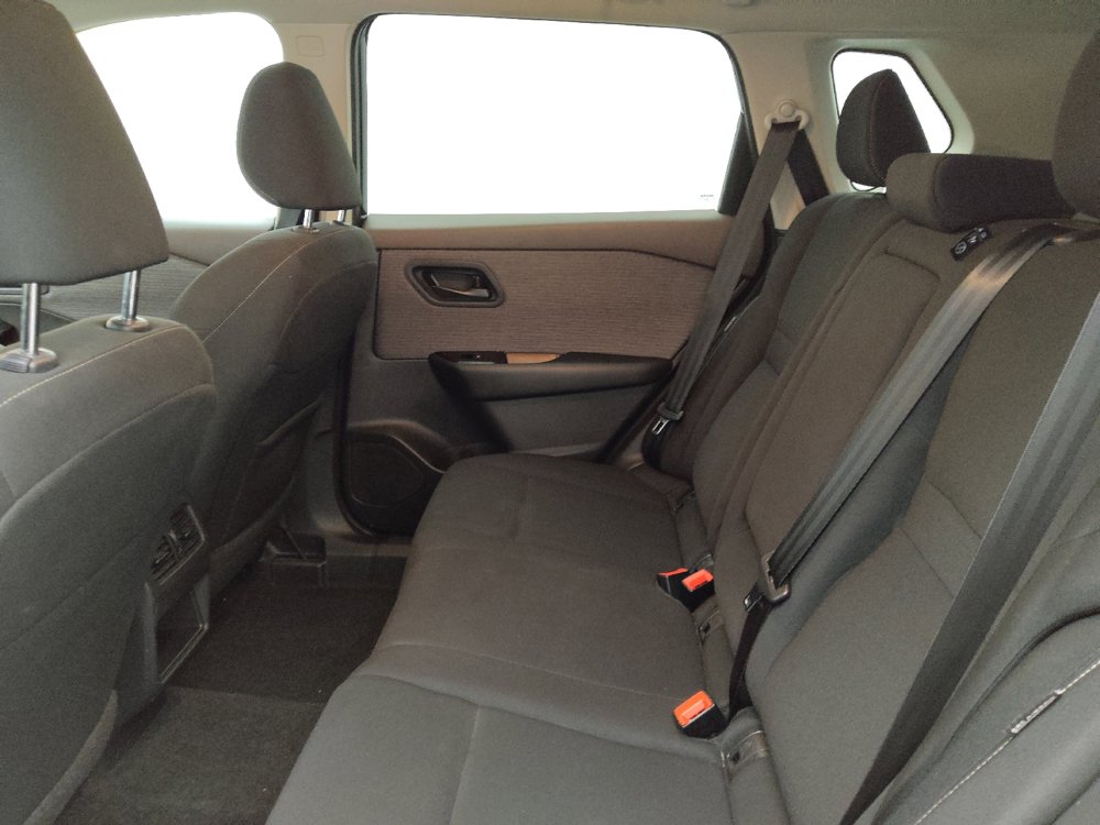 Used 2023 Nissan Rogue S FWD image 18