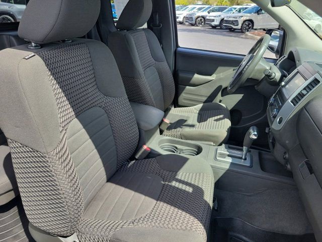 Used 2019 Nissan Frontier SV image 6