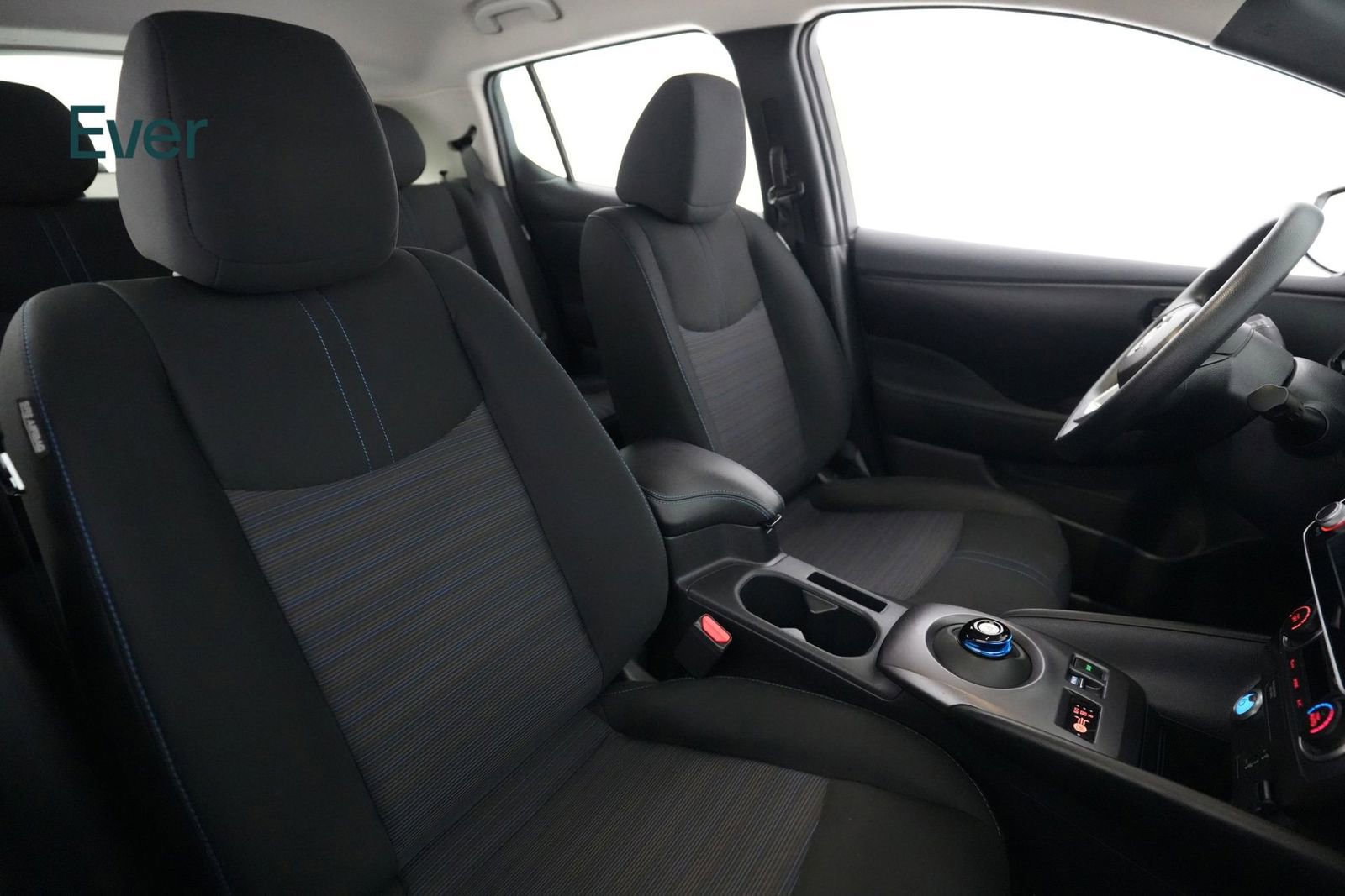 Used 2025 Nissan Leaf S FWD image 23