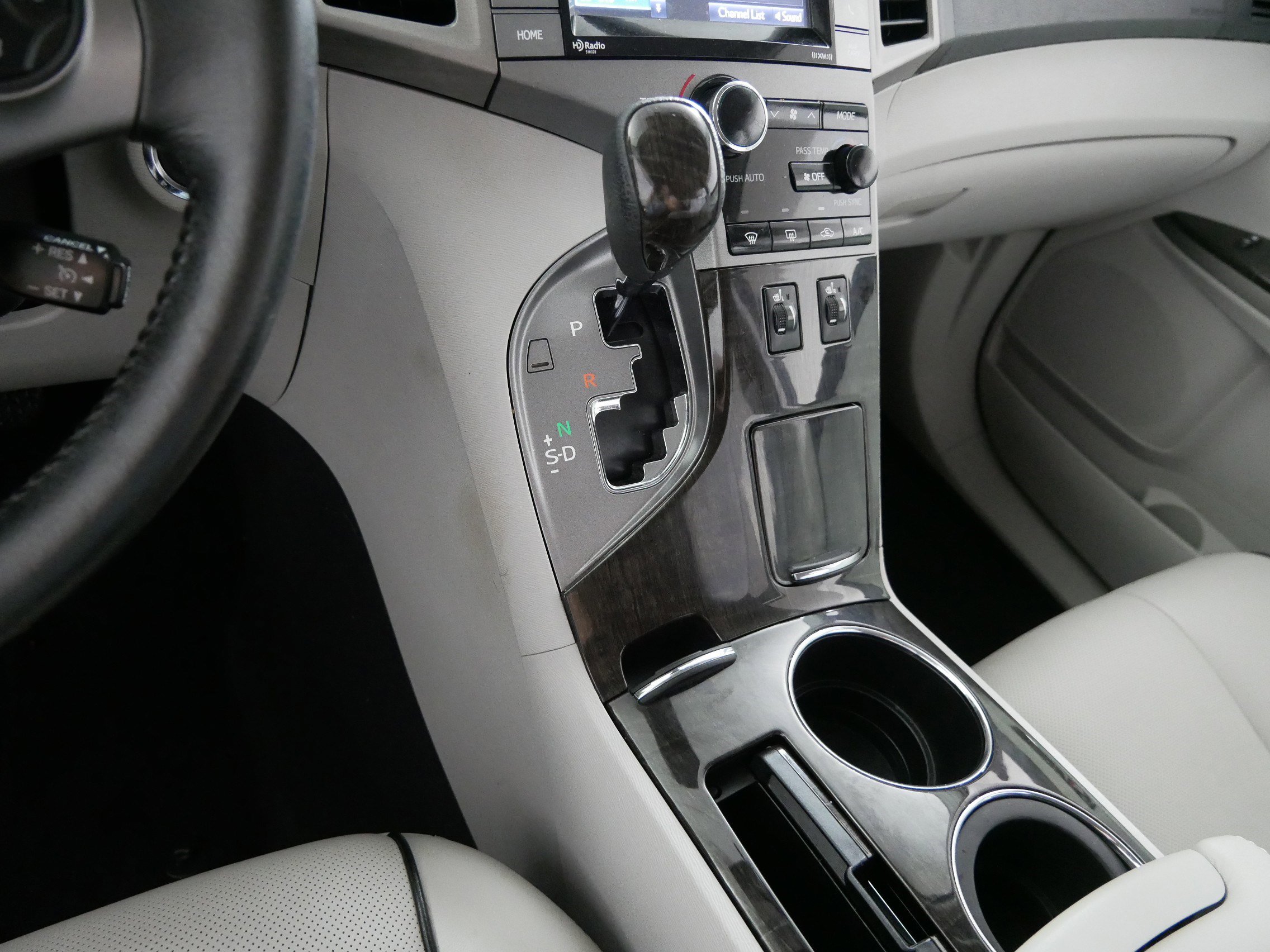 Used 2015 Toyota Venza XLE AWD/4WD image 24