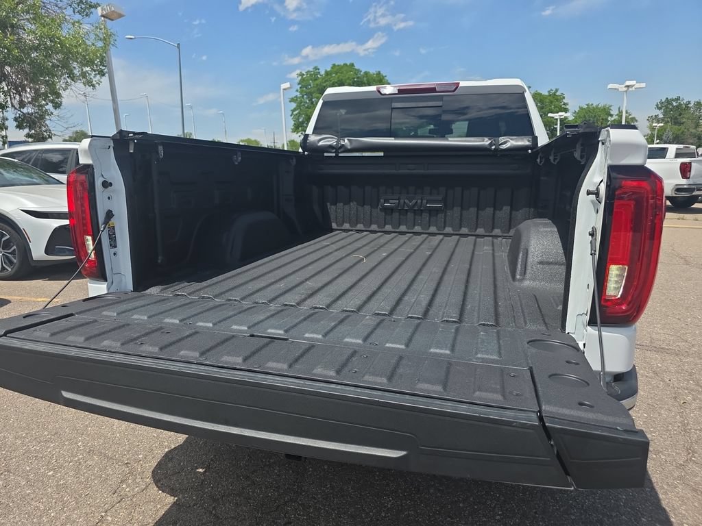 Used 2024 GMC Sierra 1500 SLT w/ SLT Premium Plus Package AWD/4WD image 17