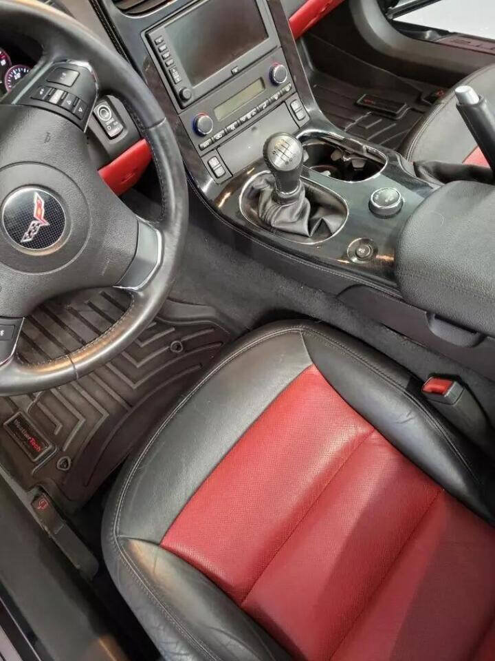 Used 2013 Chevrolet Corvette 427 w/ 1SB Preferred Equipment Group image 12