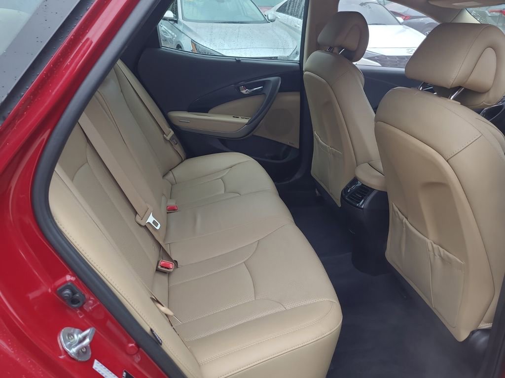 Used 2016 Hyundai Azera Limited image 18