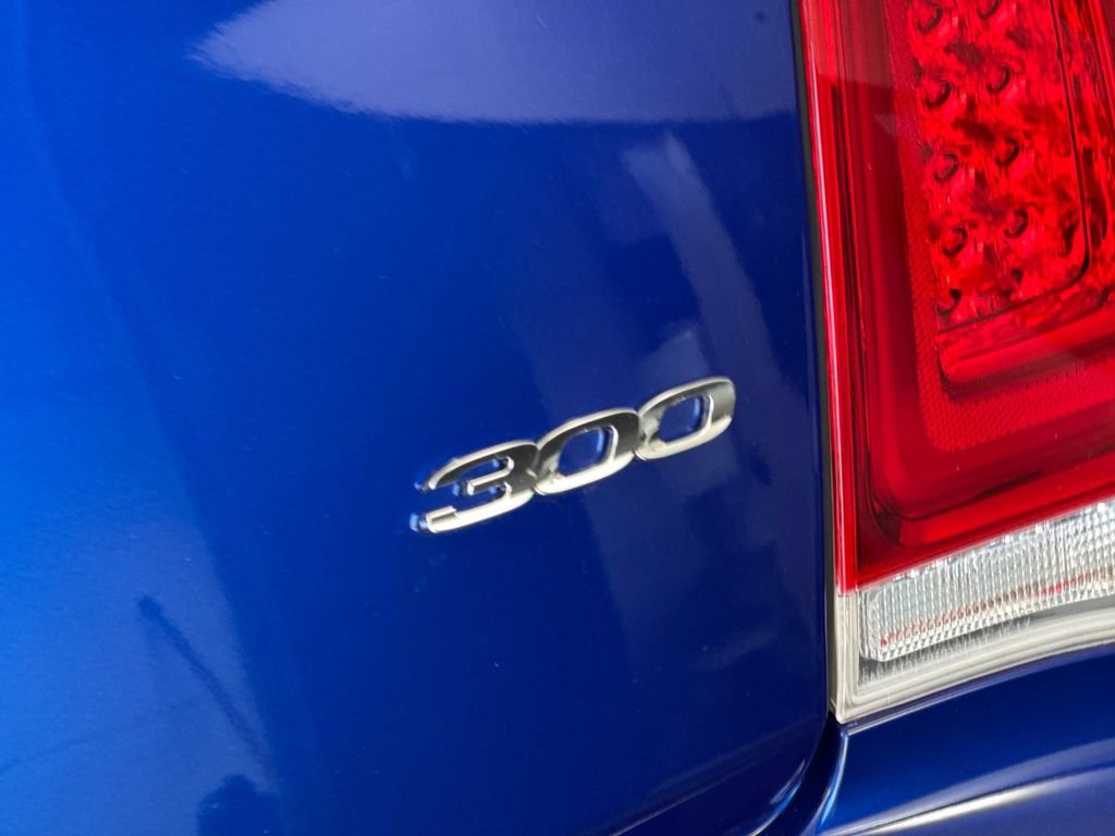Used 2019 Chrysler 300 Touring image 24