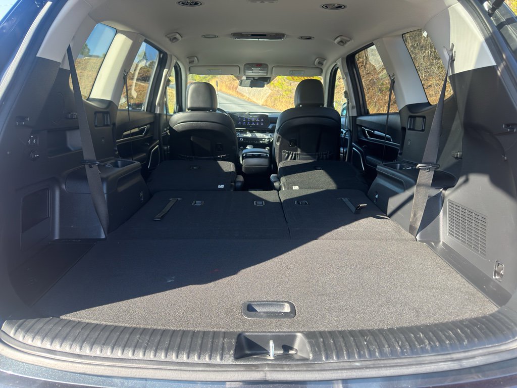 Used 2023 Kia Telluride S image 13