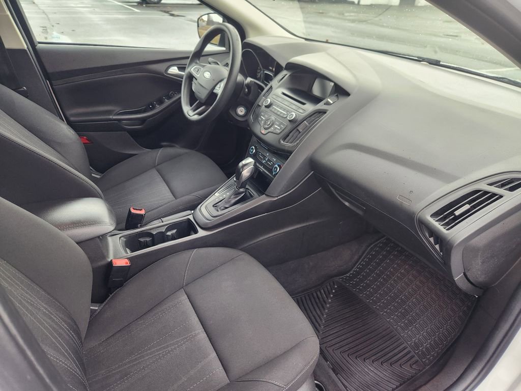 Used 2016 Ford Focus SE image 22