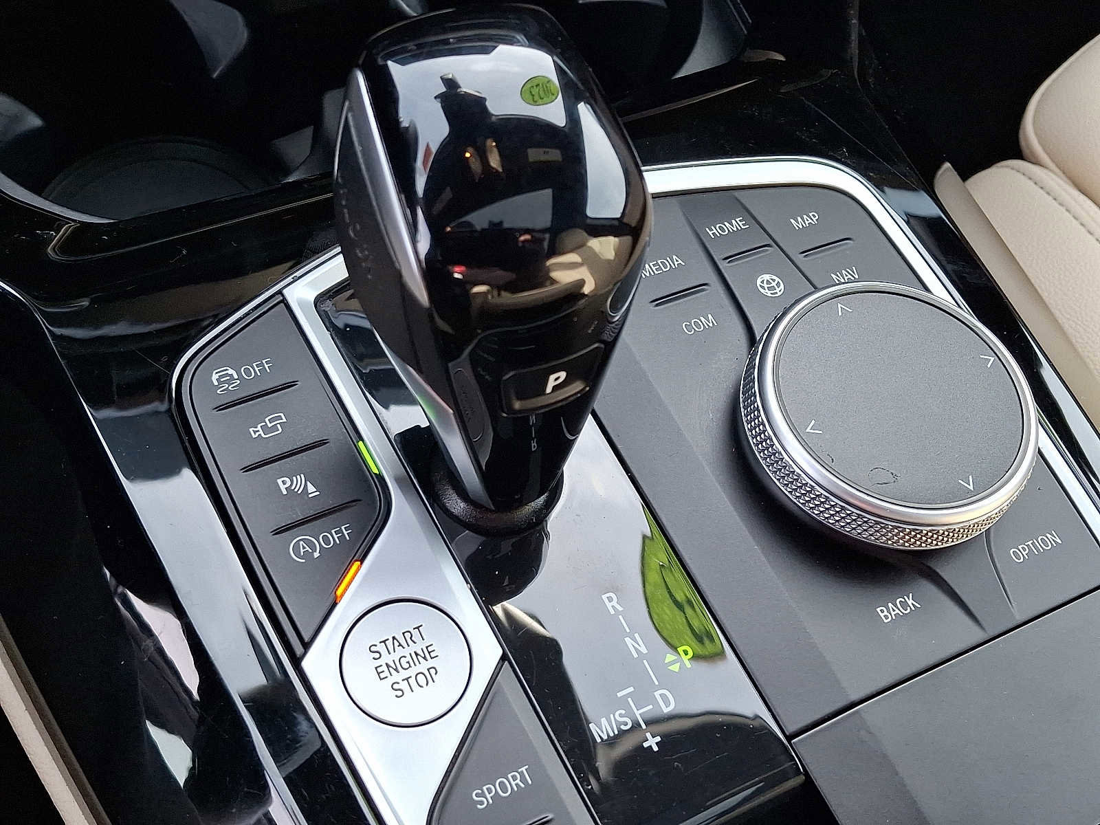 Used 2023 BMW X4 xDrive30i w/ Parking Assistance Package image 15