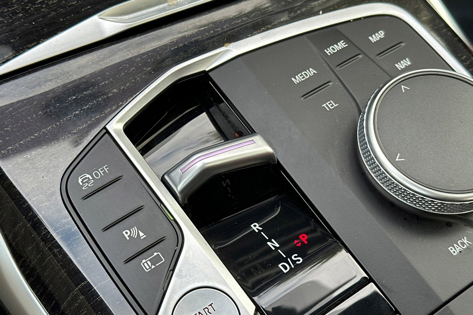 Used 2023 BMW 330e w/ Convenience Package image 23