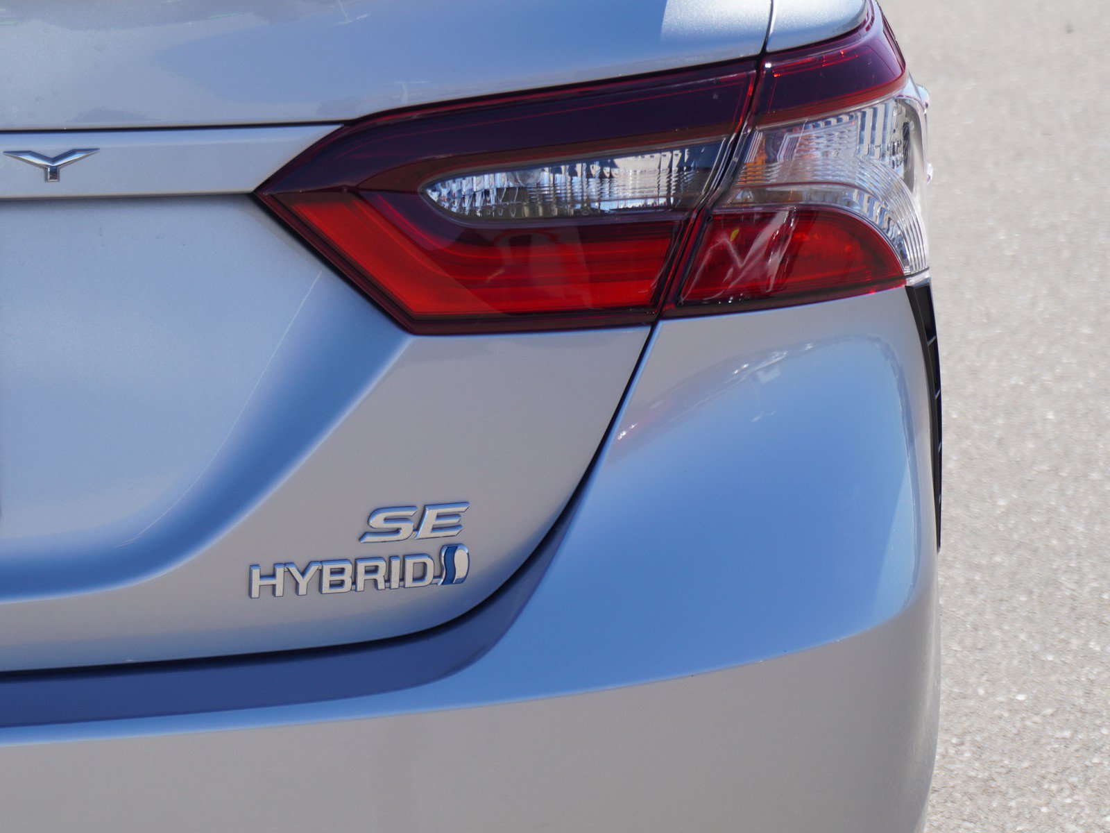 Used 2021 Toyota Camry SE FWD image 11