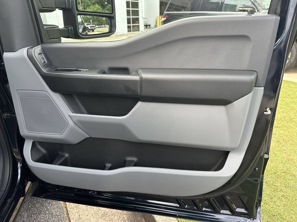 New 2025 Ford F350 XL w/ 360-Degree Camera Package RWD image 15