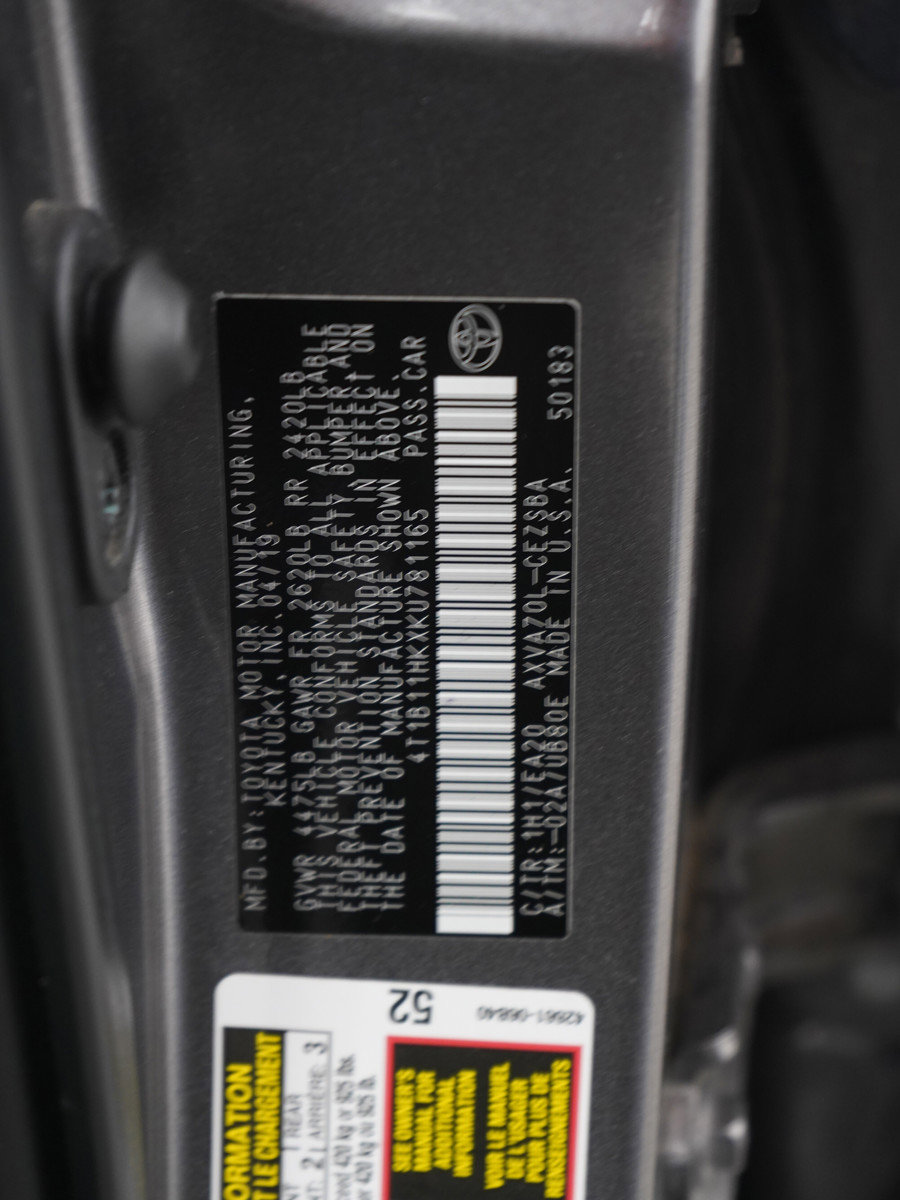 Used 2019 Toyota Camry SE FWD image 25