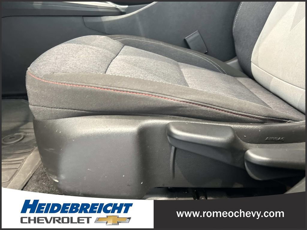 Used 2024 Chevrolet Trax RS w/ Driver Confidence Package image 14