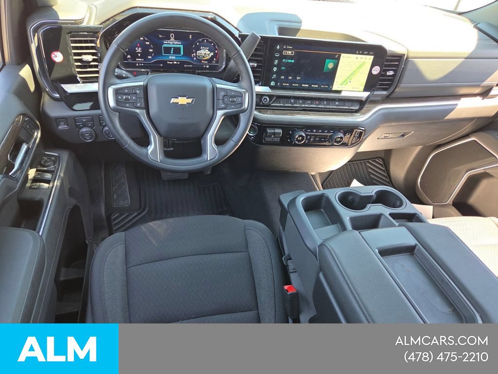 Used 2025 Chevrolet Silverado 2500 LT w/ Convenience Package AWD/4WD image 12